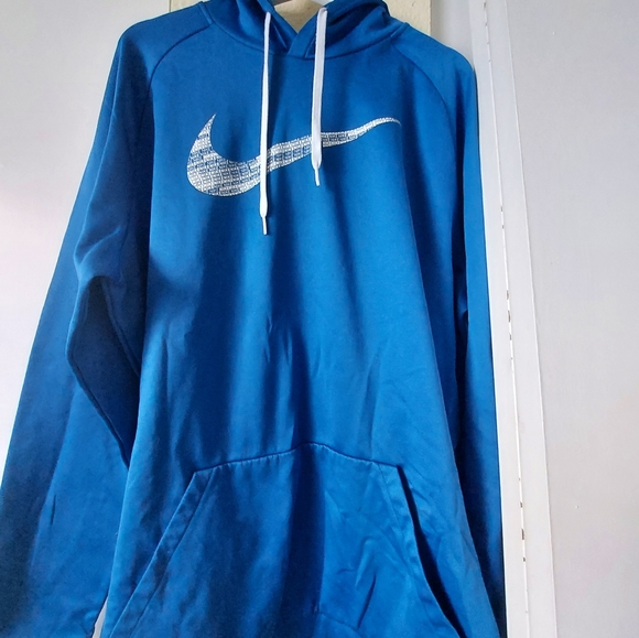 Nike Dry-Fit Hoodie - Picture 2 of 5